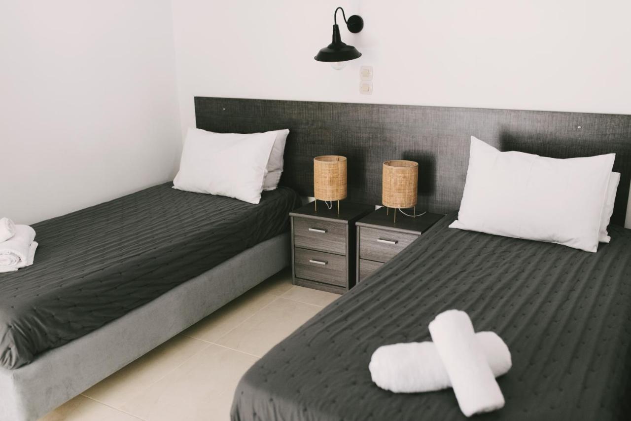 Grey House Apartment Chorafakia